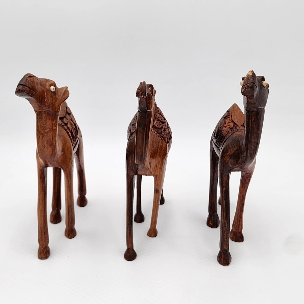 Vintage Hand Carved Standing Wood Camel Sculptures Set Of 3 Bead Eyes Intricate - Picture 4 of 16
